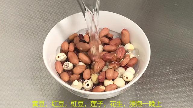 hqE2a9aq29Q35HKF.jpg